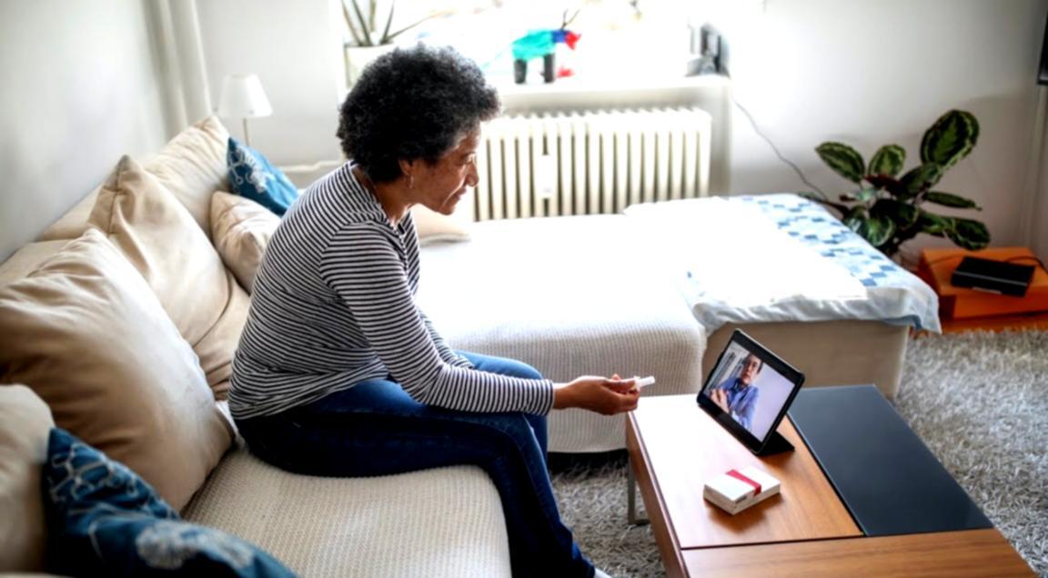 Students applying investment strategies in practical exercises