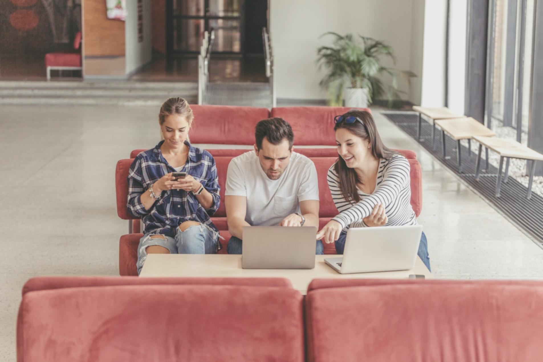 Online learning platform interface showing investment course materials